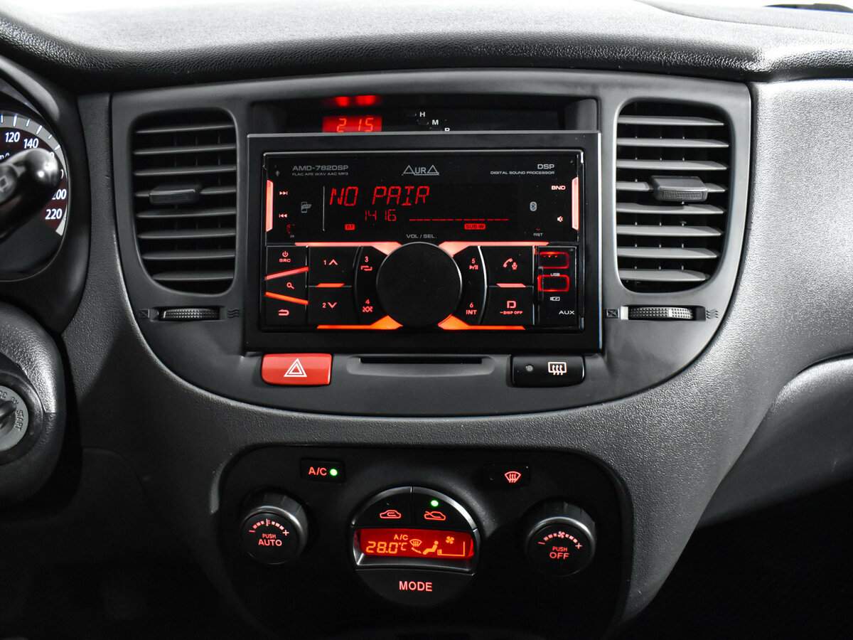 Kia Rio с пробегом — 2010 год. Фото: #15