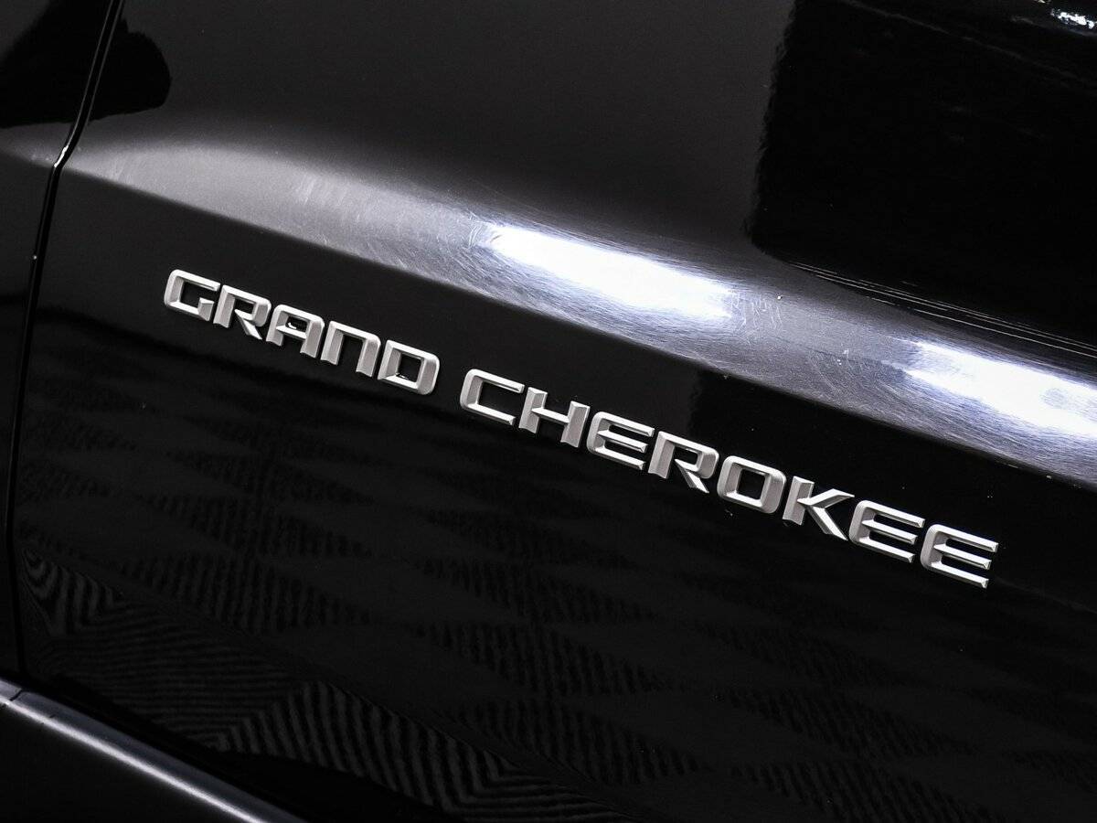 Jeep Grand Cherokee с пробегом — 2014 год. Фото: #14