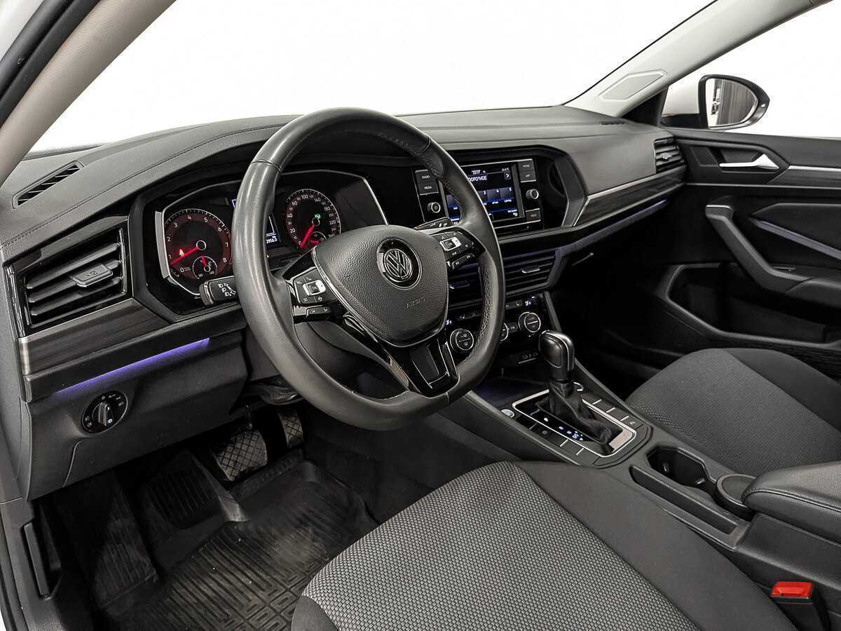 Volkswagen Jetta с пробегом — 2020 год. Фото: #14