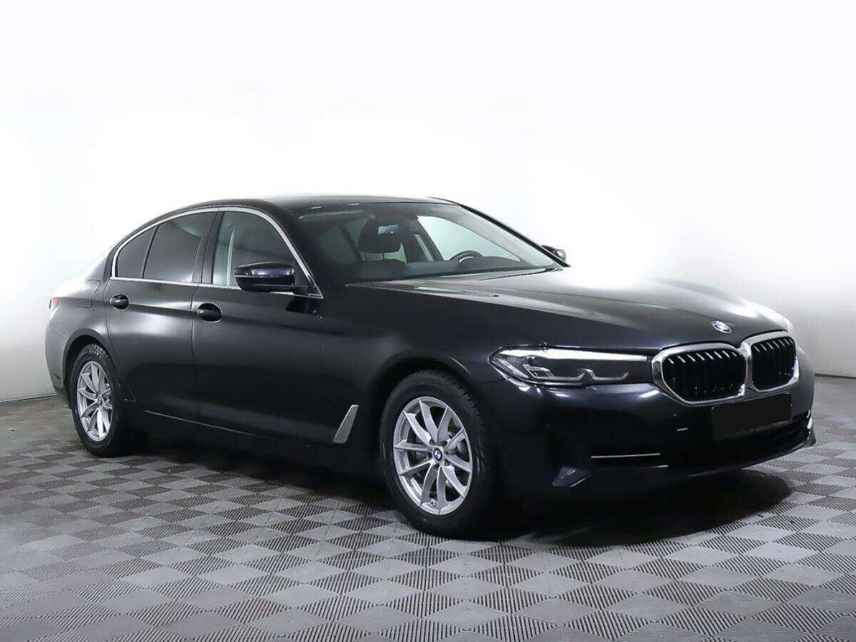 BMW 5 серии с пробегом — 2021 год. Фото: #1