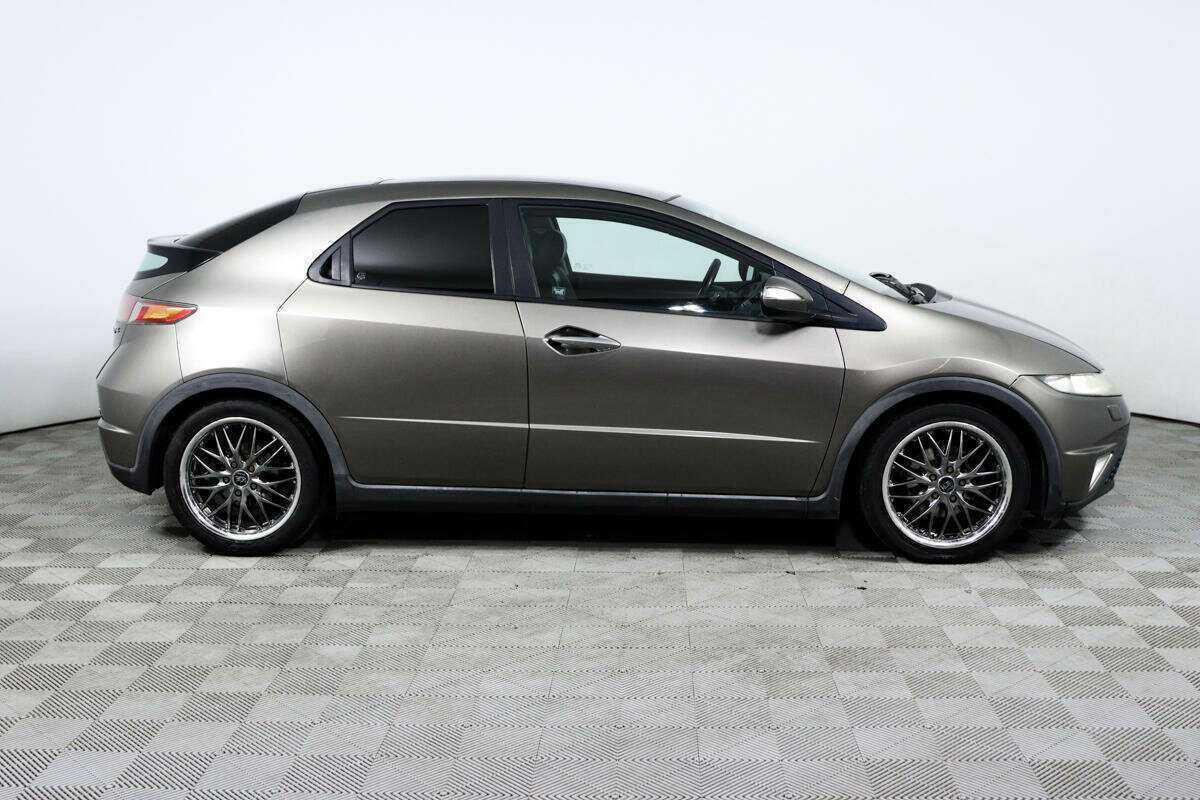 Honda Civic с пробегом — 2008 год. Фото: #3