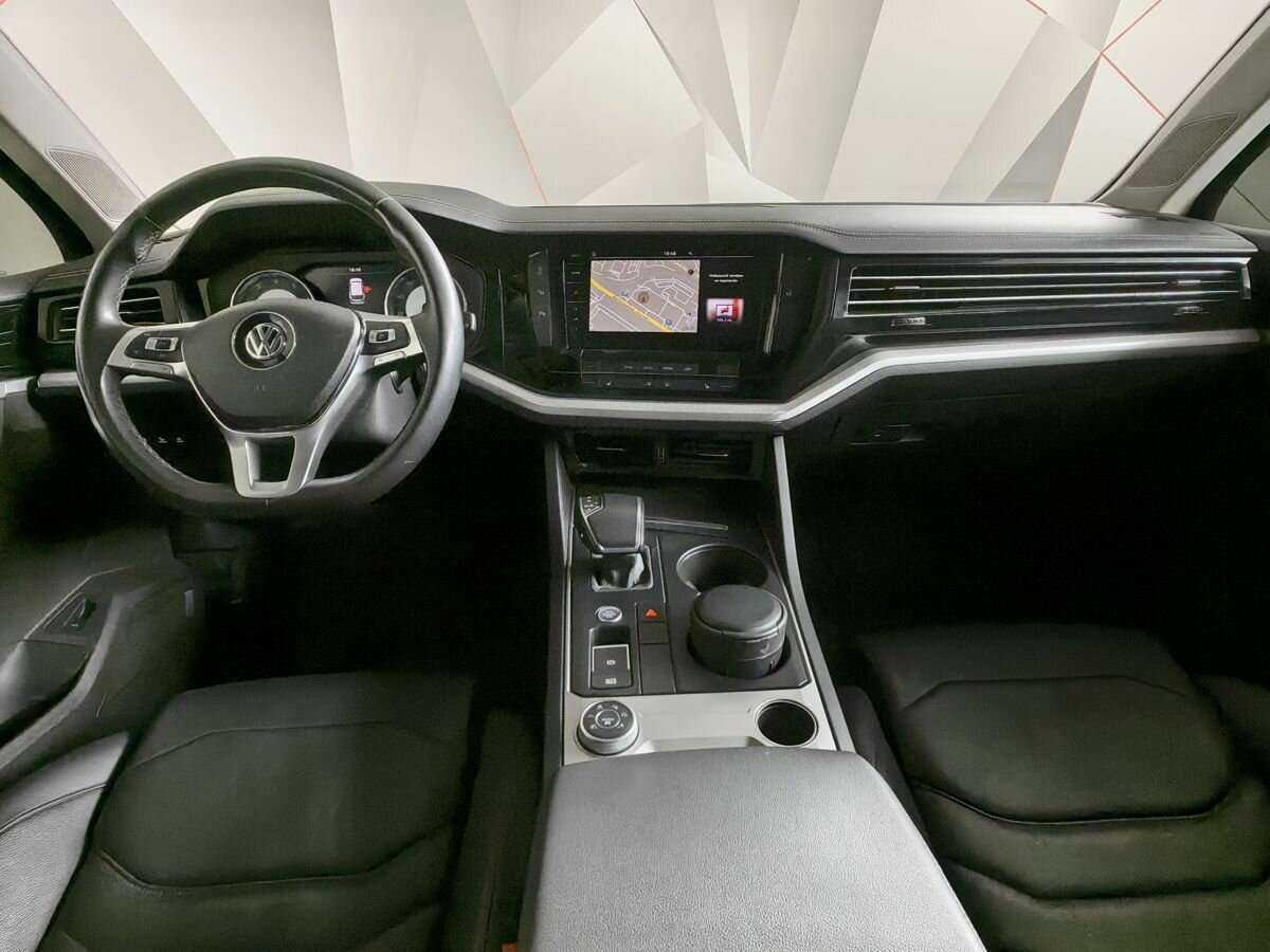 Volkswagen Touareg с пробегом — 2019 год. Фото: #9