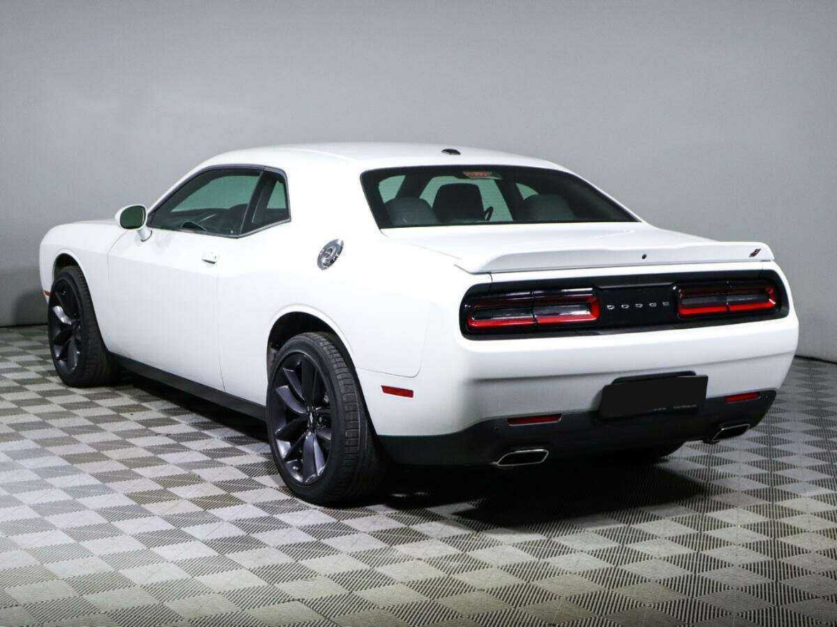 Dodge Challenger с пробегом — 2022 год. Фото: #5