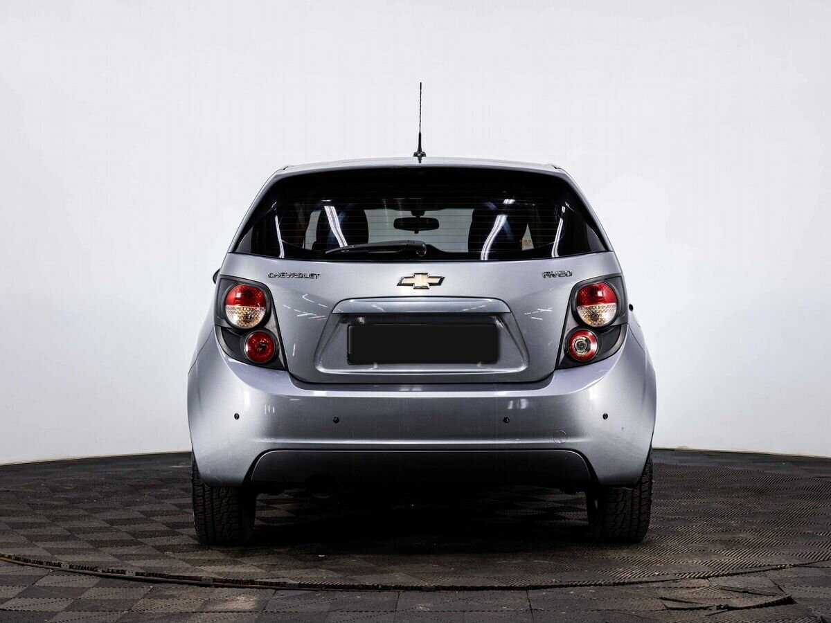 Chevrolet Aveo с пробегом — 2014 год. Фото: #4