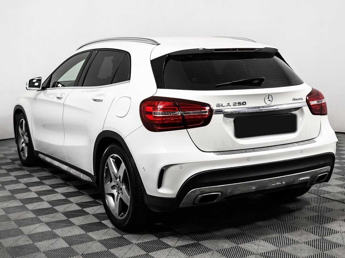 Mercedes-Benz GLA с пробегом — 2017 год. Фото: #12