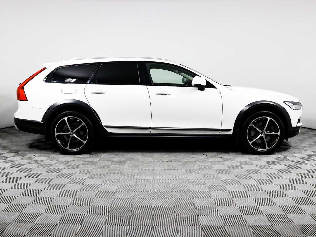 Volvo V90 Cross Country с пробегом — 2019 год. Фото: #3