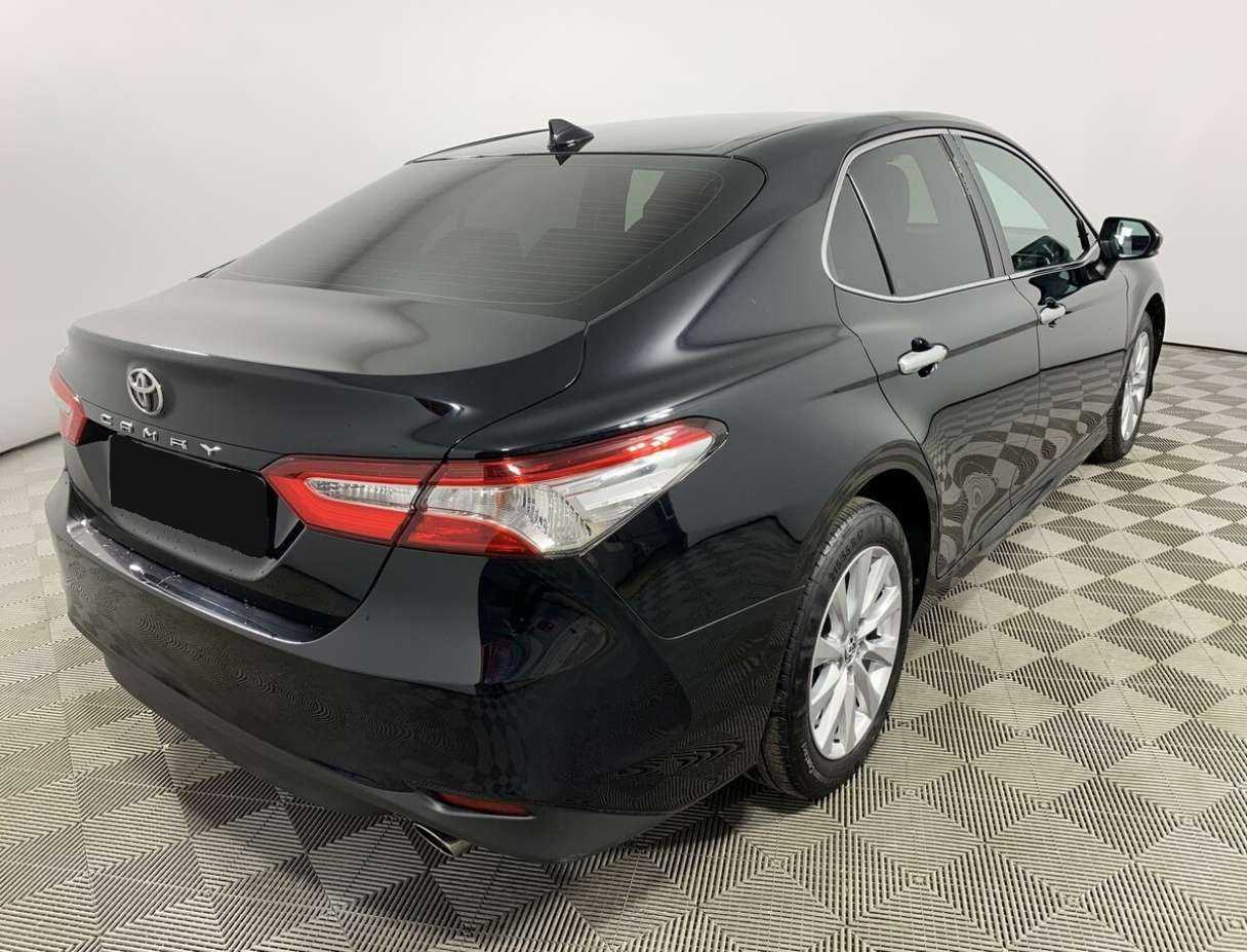Toyota Camry с пробегом — 2019 год. Фото: #3