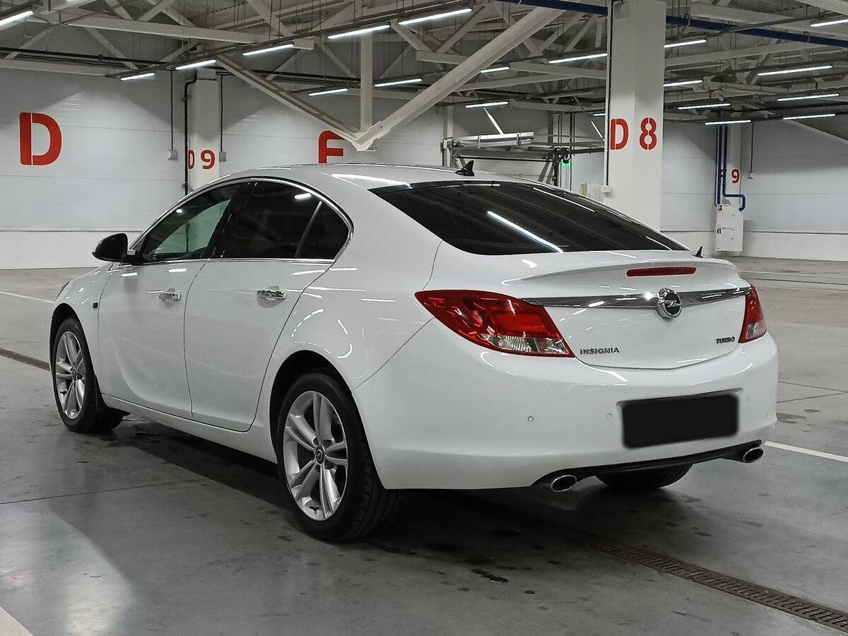 Opel Insignia с пробегом — 2011 год. Фото: #6