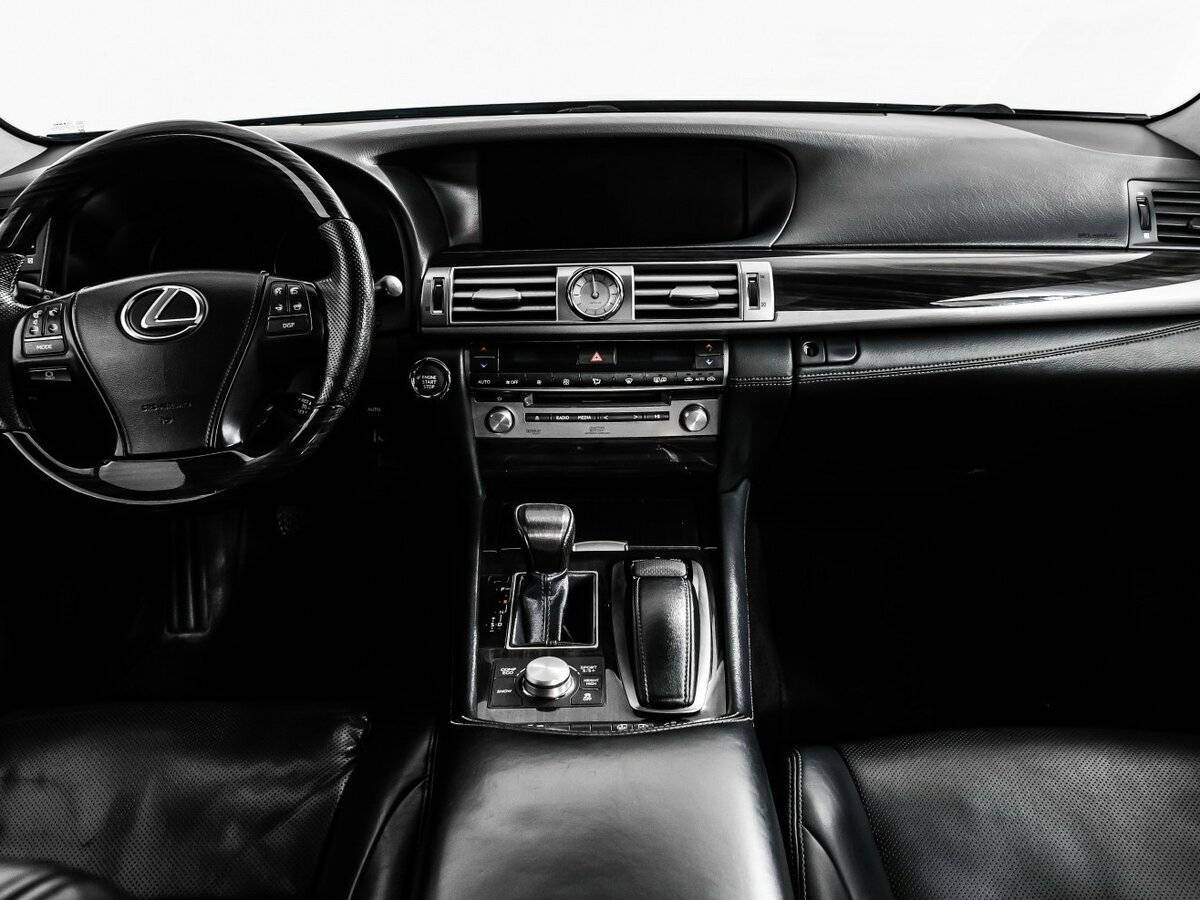 Lexus LS с пробегом — 2012 год. Фото: #10