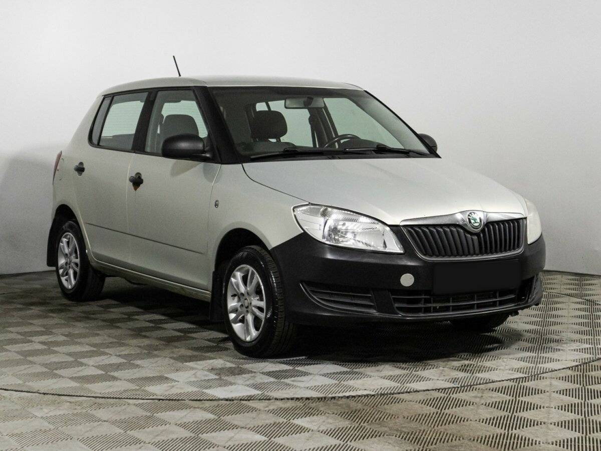 Skoda Fabia с пробегом — 2011 год. Фото: #2