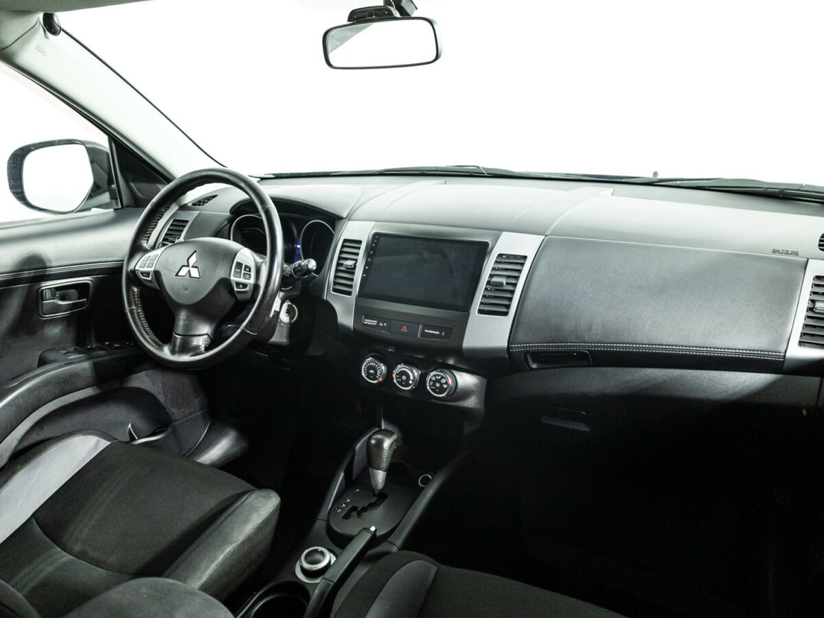 Mitsubishi Outlander с пробегом — 2011 год. Фото: #8