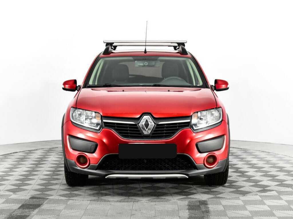Renault Sandero с пробегом — 2016 год. Фото: #1