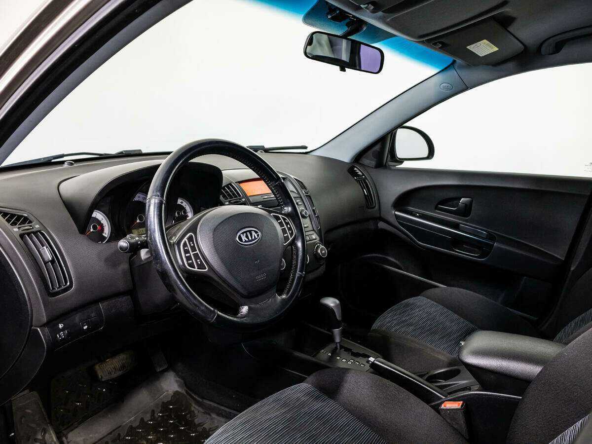 Kia Ceed с пробегом — 2008 год. Фото: #10