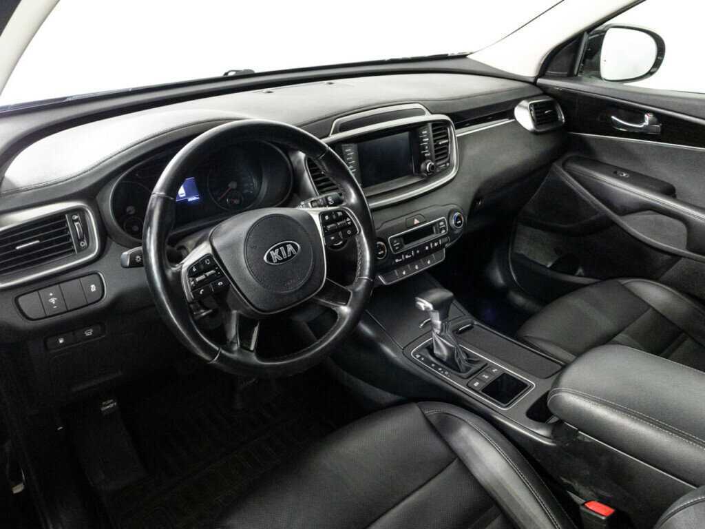 Kia Sorento с пробегом — 2019 год. Фото: #10