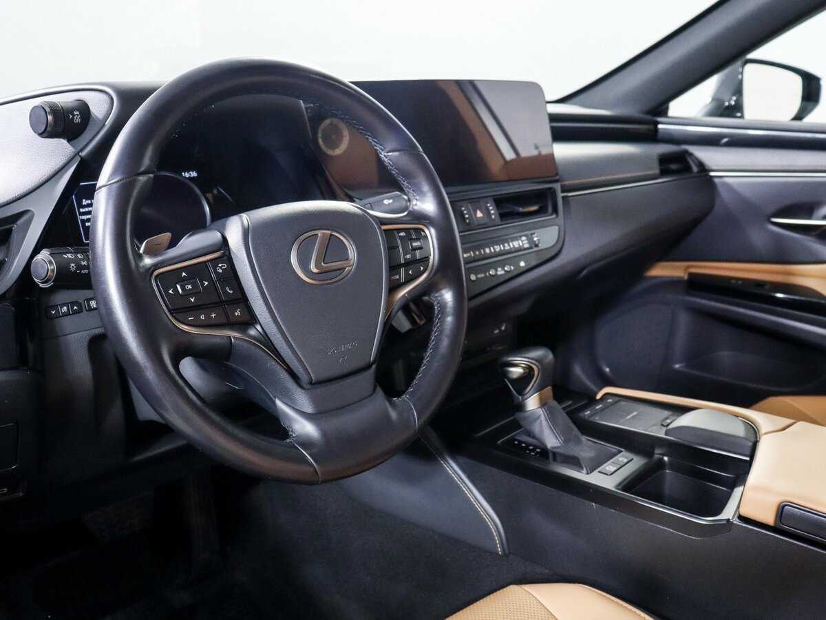 Lexus ES с пробегом — 2021 год. Фото: #13