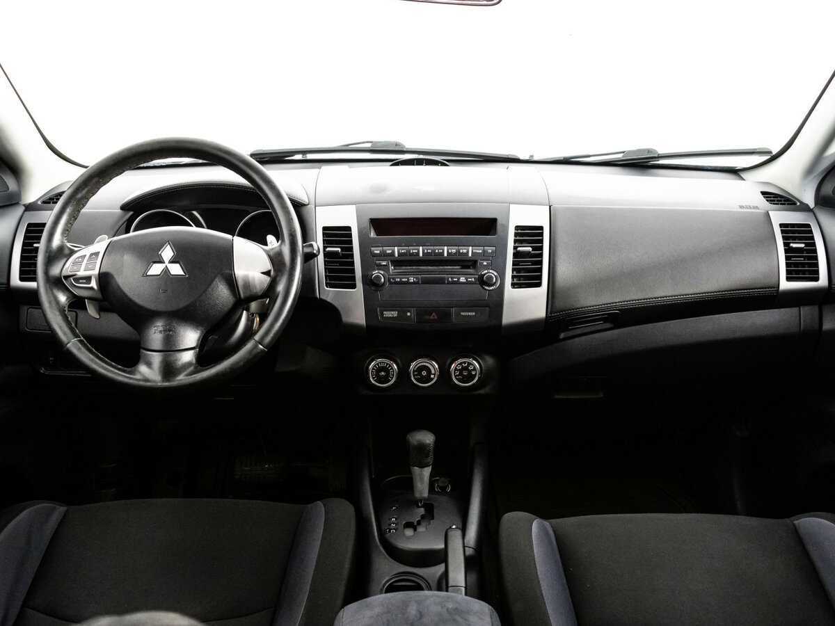 Mitsubishi Outlander с пробегом — 2010 год. Фото: #7