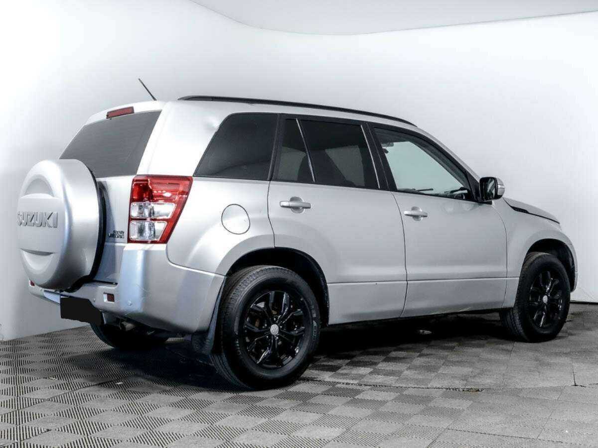 Suzuki Grand Vitara с пробегом — 2011 год. Фото: #3