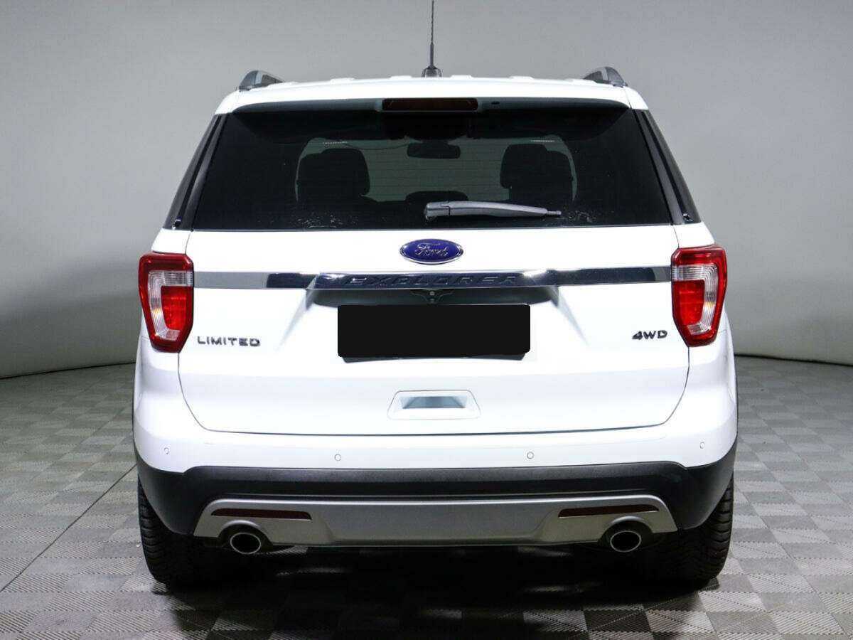 Ford Explorer с пробегом — 2016 год. Фото: #4