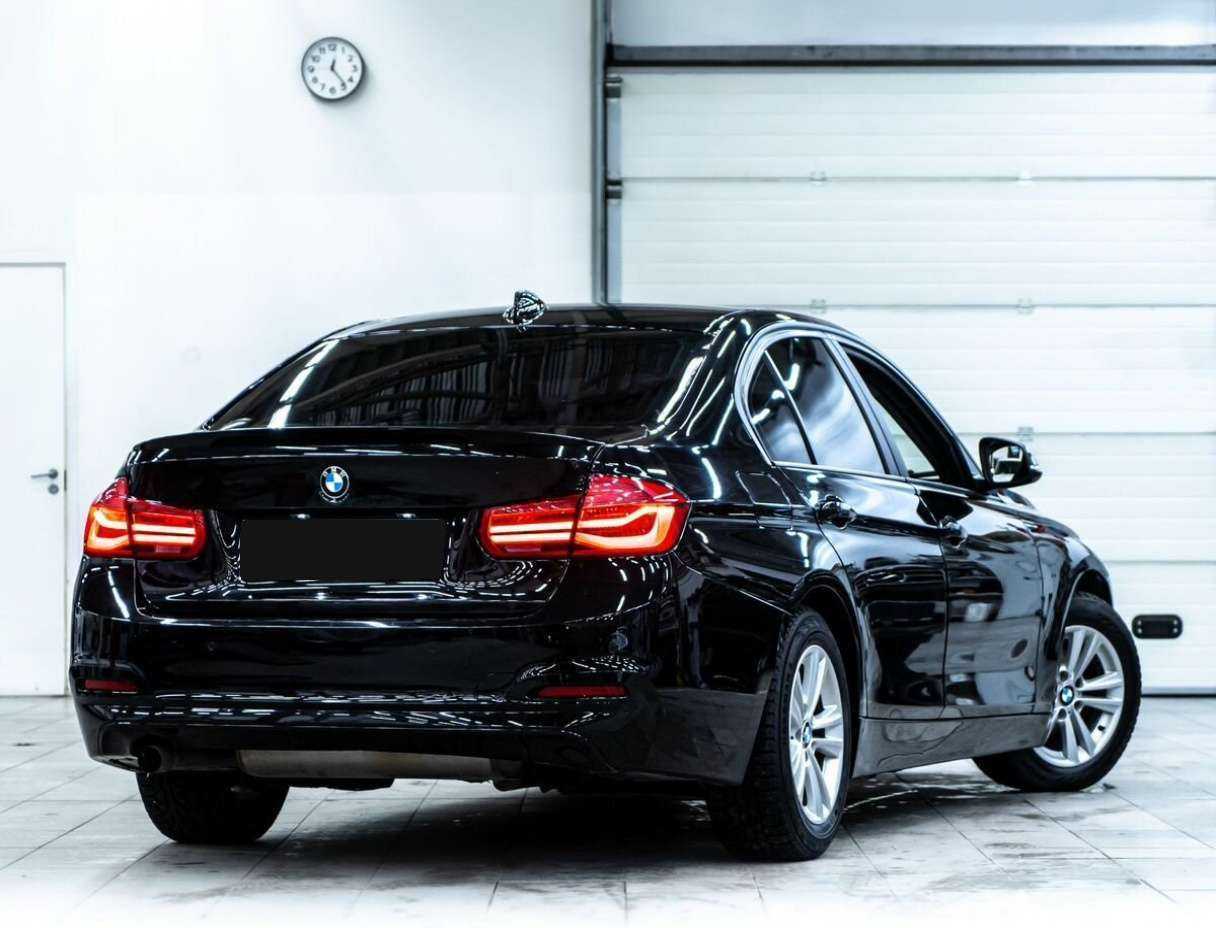 BMW 3 серии с пробегом — 2015 год. Фото: #2