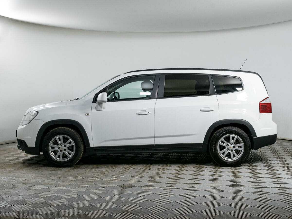 Chevrolet Orlando с пробегом — 2012 год. Фото: #7