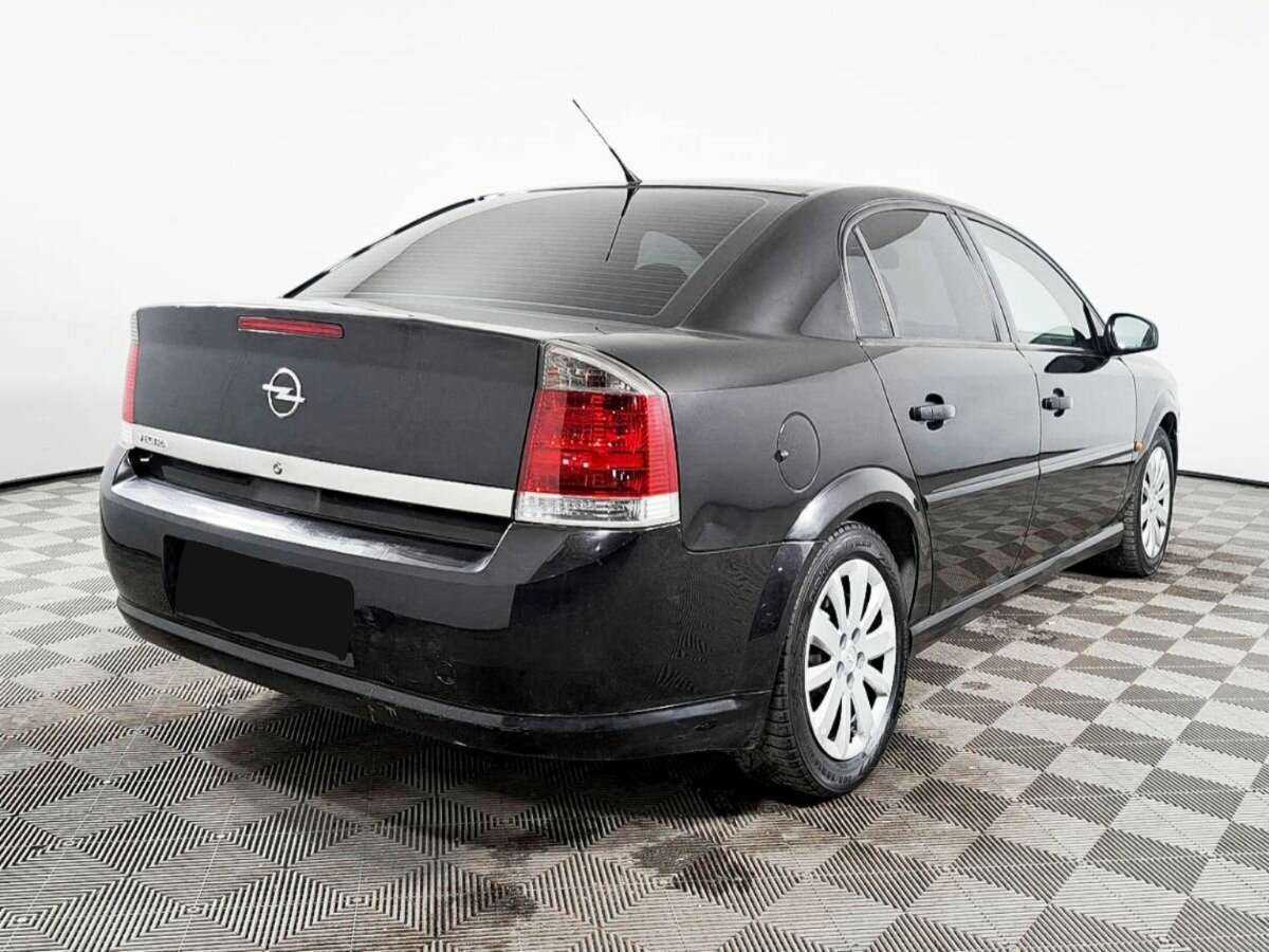 Opel Vectra с пробегом — 2007 год. Фото: #3