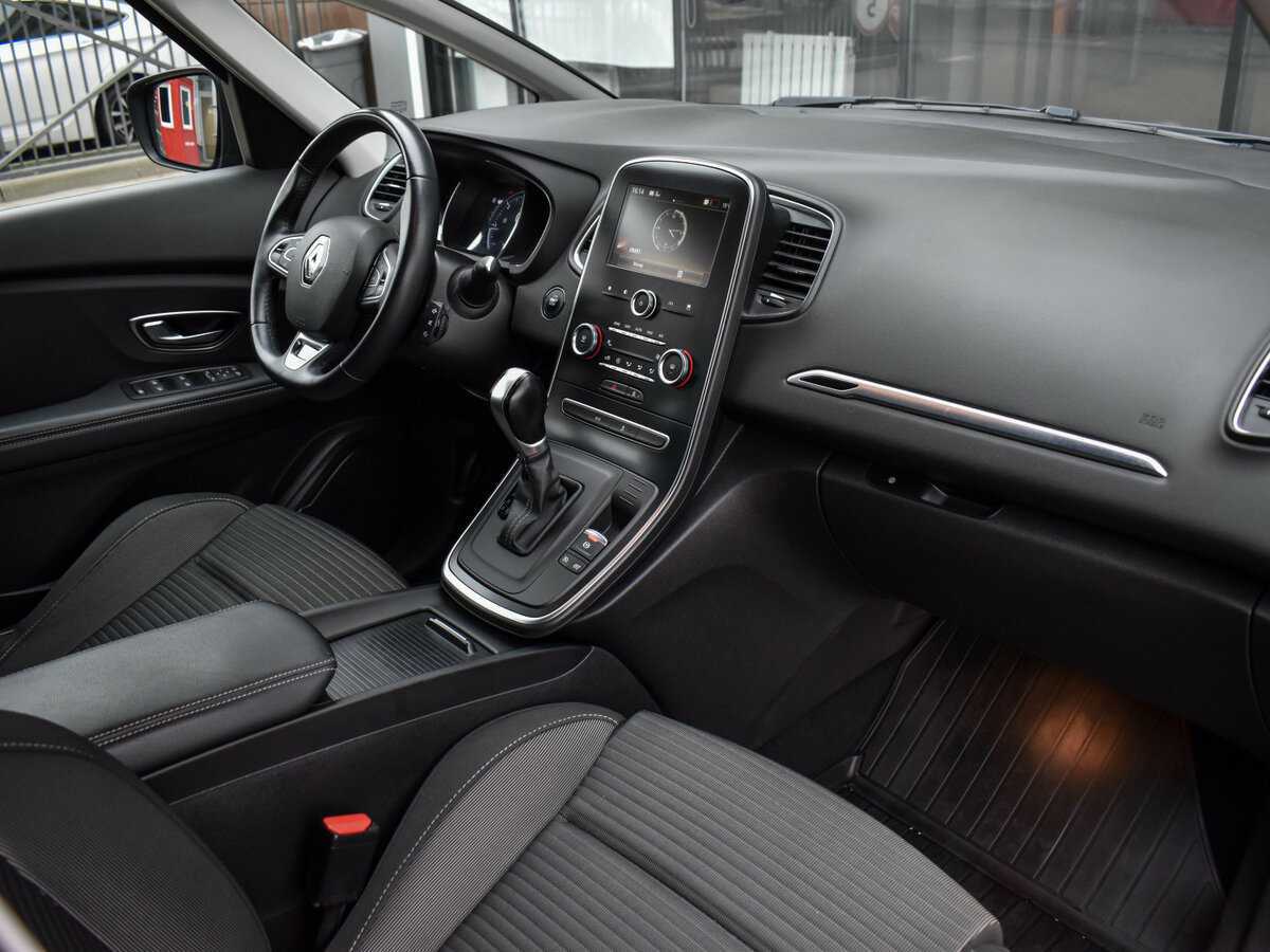 Renault Scenic с пробегом — 2018 год. Фото: #13