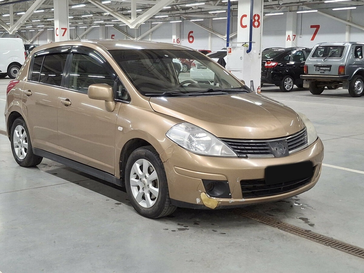 Nissan Tiida с пробегом — 2008 год. Фото: #2