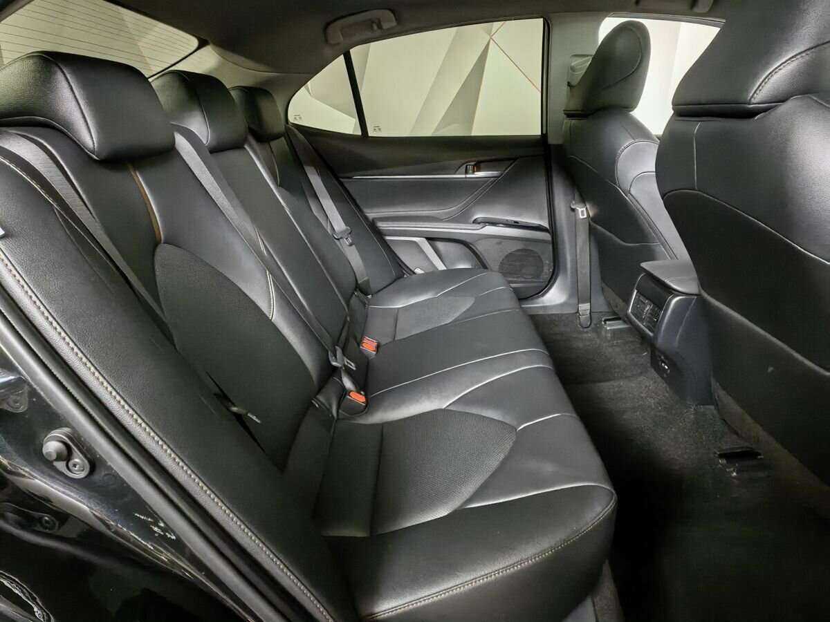 Toyota Camry с пробегом — 2023 год. Фото: #11