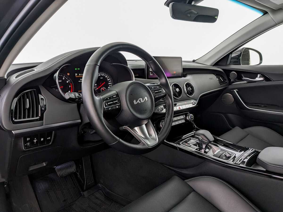 Kia Stinger с пробегом — 2023 год. Фото: #12
