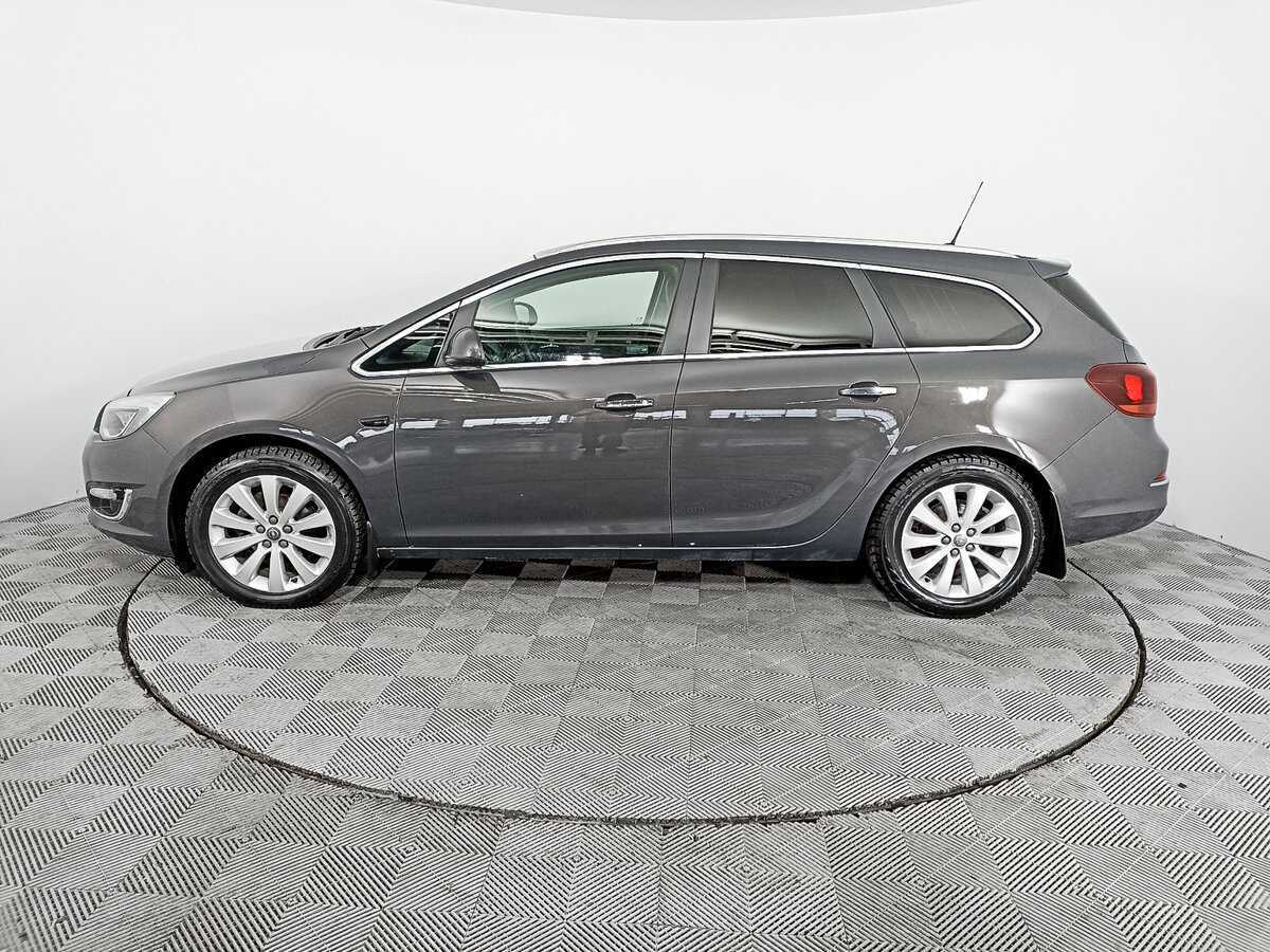 Opel Astra с пробегом — 2013 год. Фото: #7
