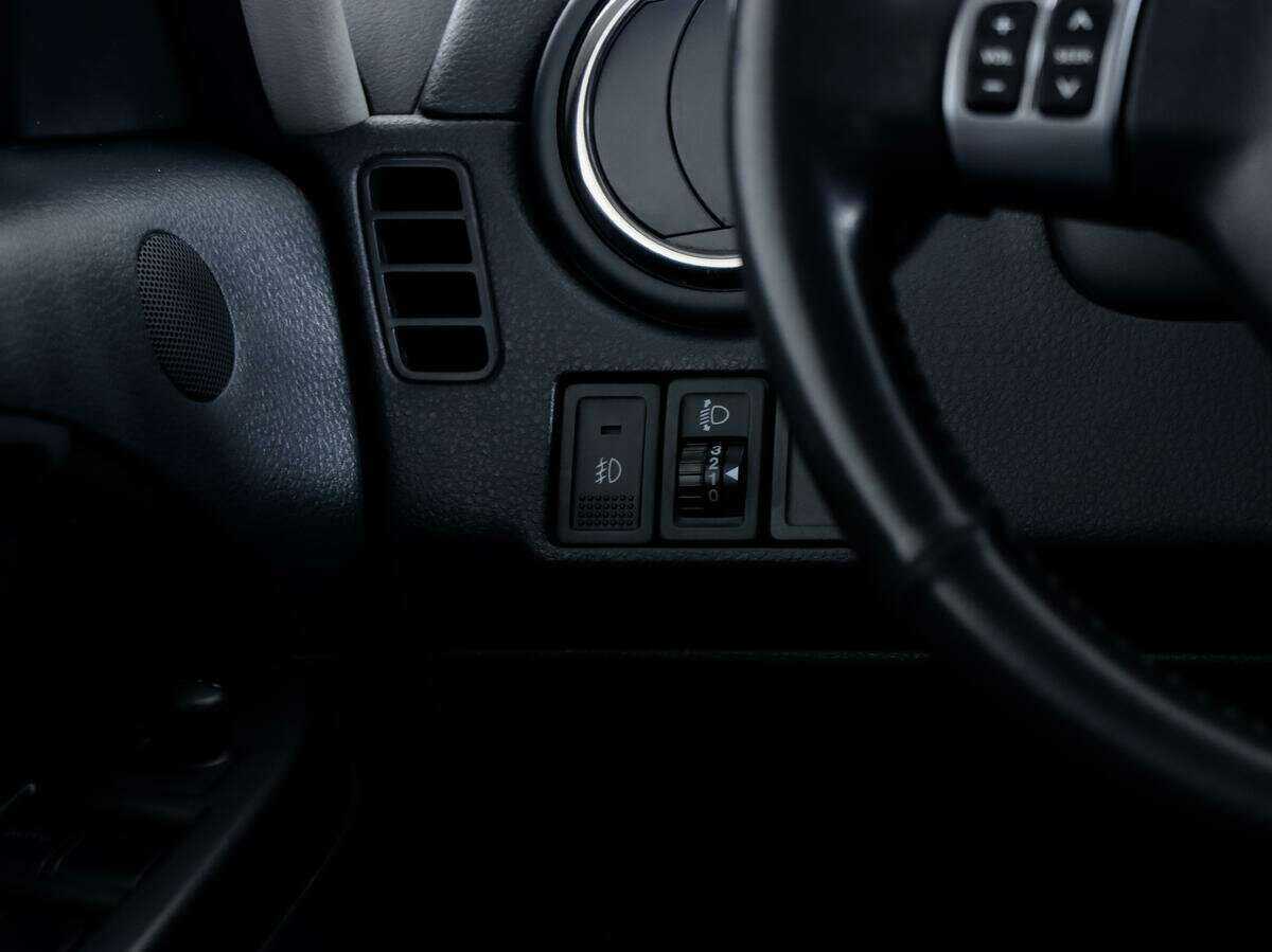 Suzuki SX4 с пробегом — 2010 год. Фото: #13
