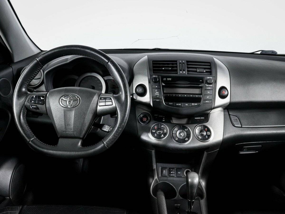 Toyota RAV4 с пробегом — 2010 год. Фото: #11