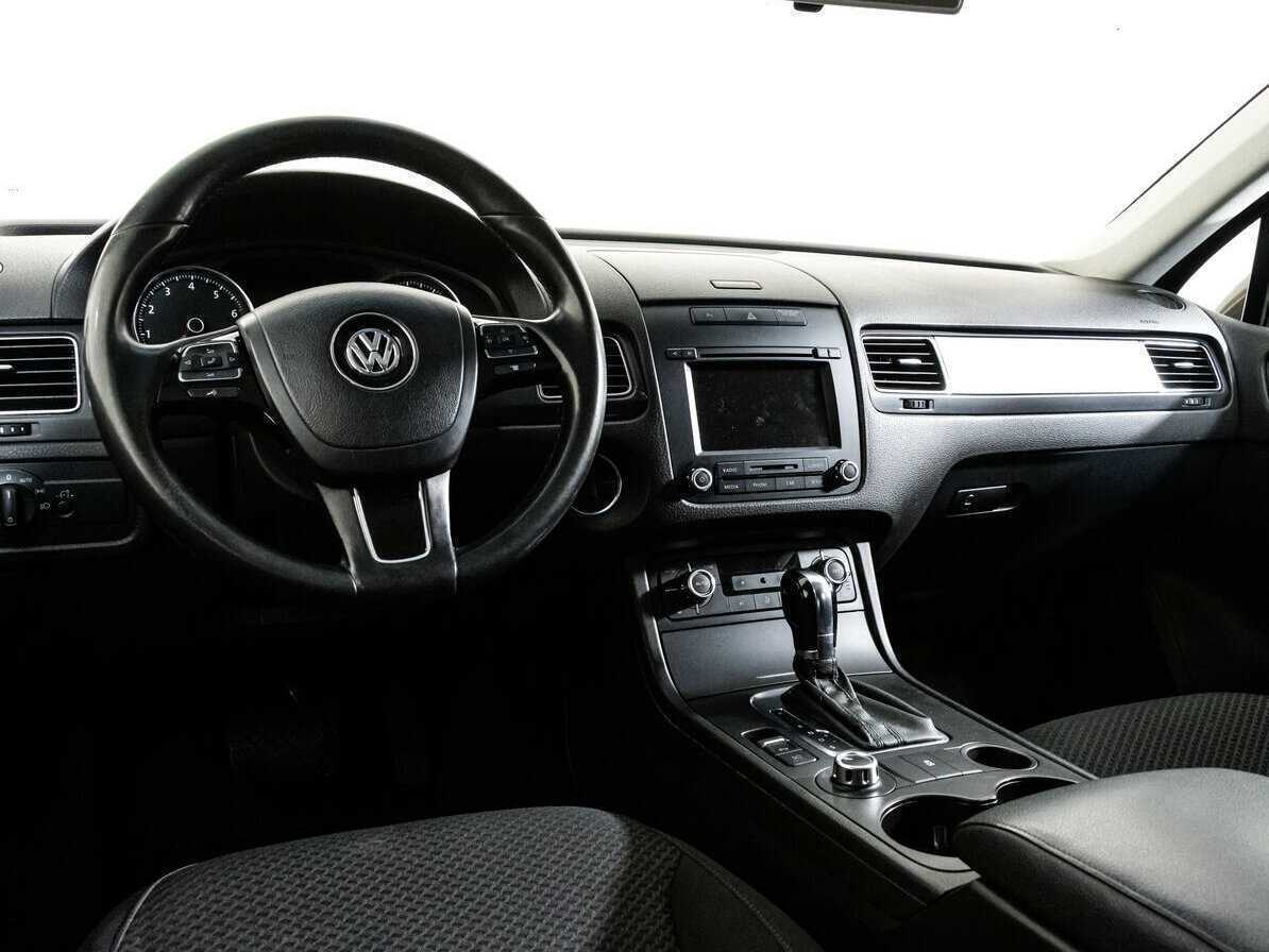 Volkswagen Touareg с пробегом — 2011 год. Фото: #10