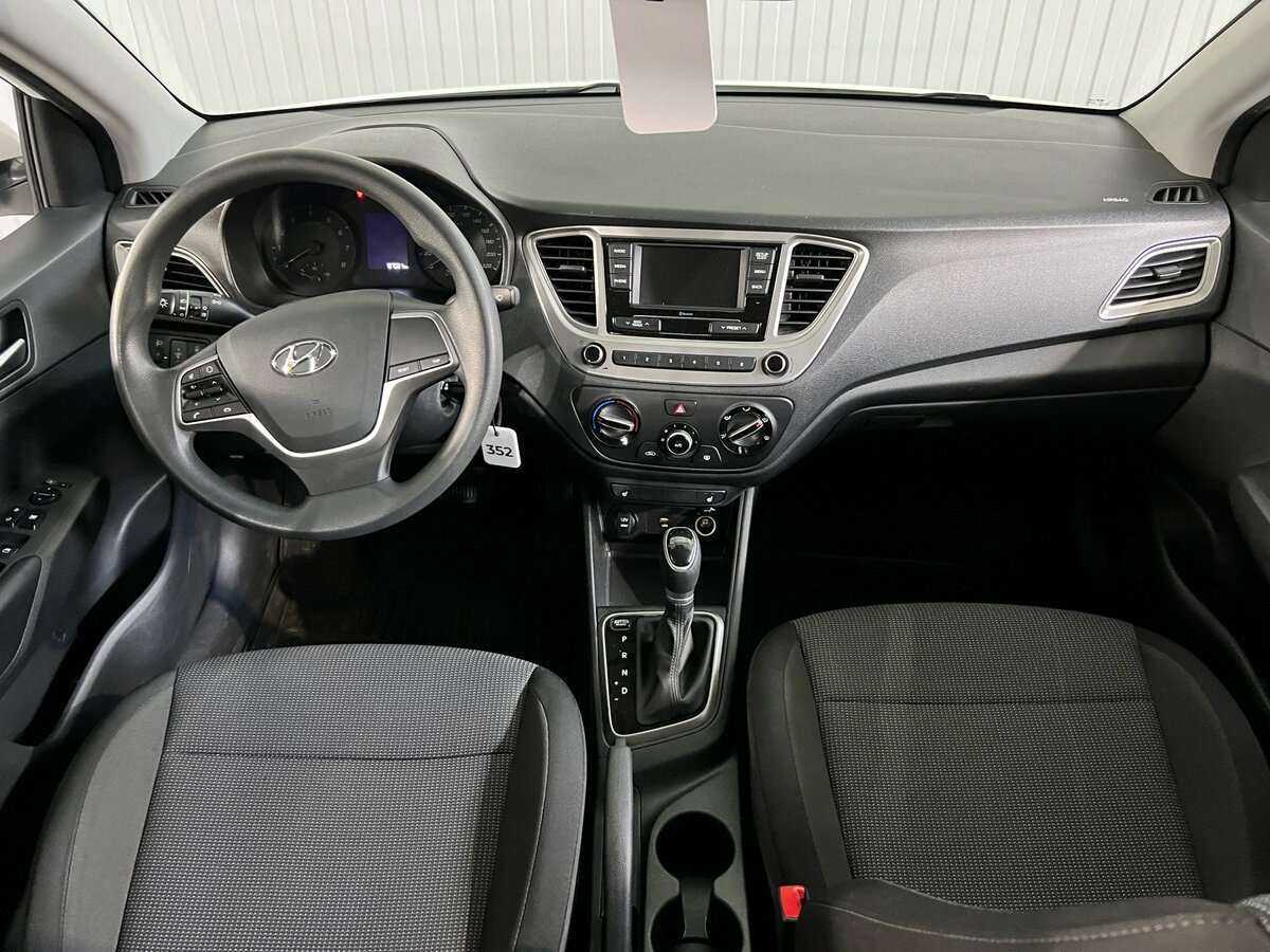 Hyundai Solaris с пробегом — 2021 год. Фото: #8