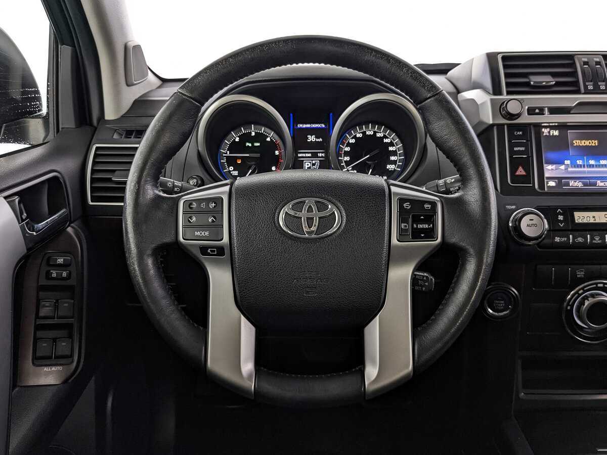 Toyota Land Cruiser Prado с пробегом — 2015 год. Фото: #17