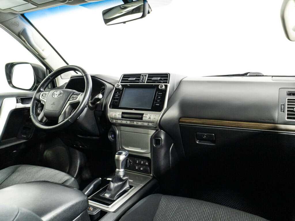 Toyota Land Cruiser Prado с пробегом — 2018 год. Фото: #8