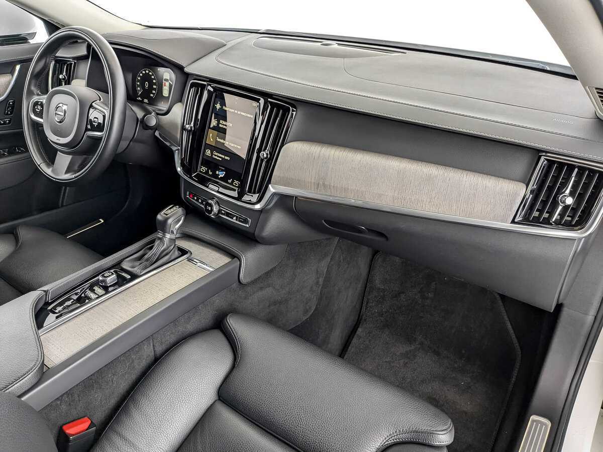 Volvo S90 с пробегом — 2021 год. Фото: #10