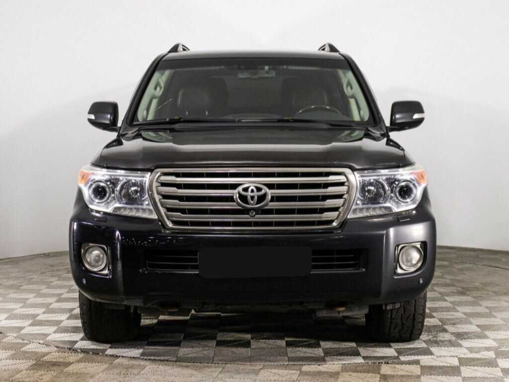 Toyota Land Cruiser с пробегом — 2013 год. Фото: #1