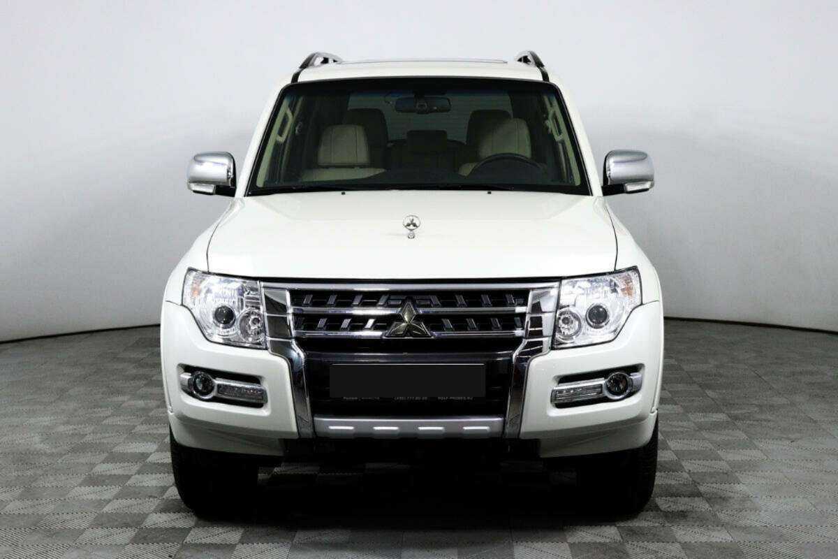 Mitsubishi Pajero с пробегом — 2021 год. Фото: #1