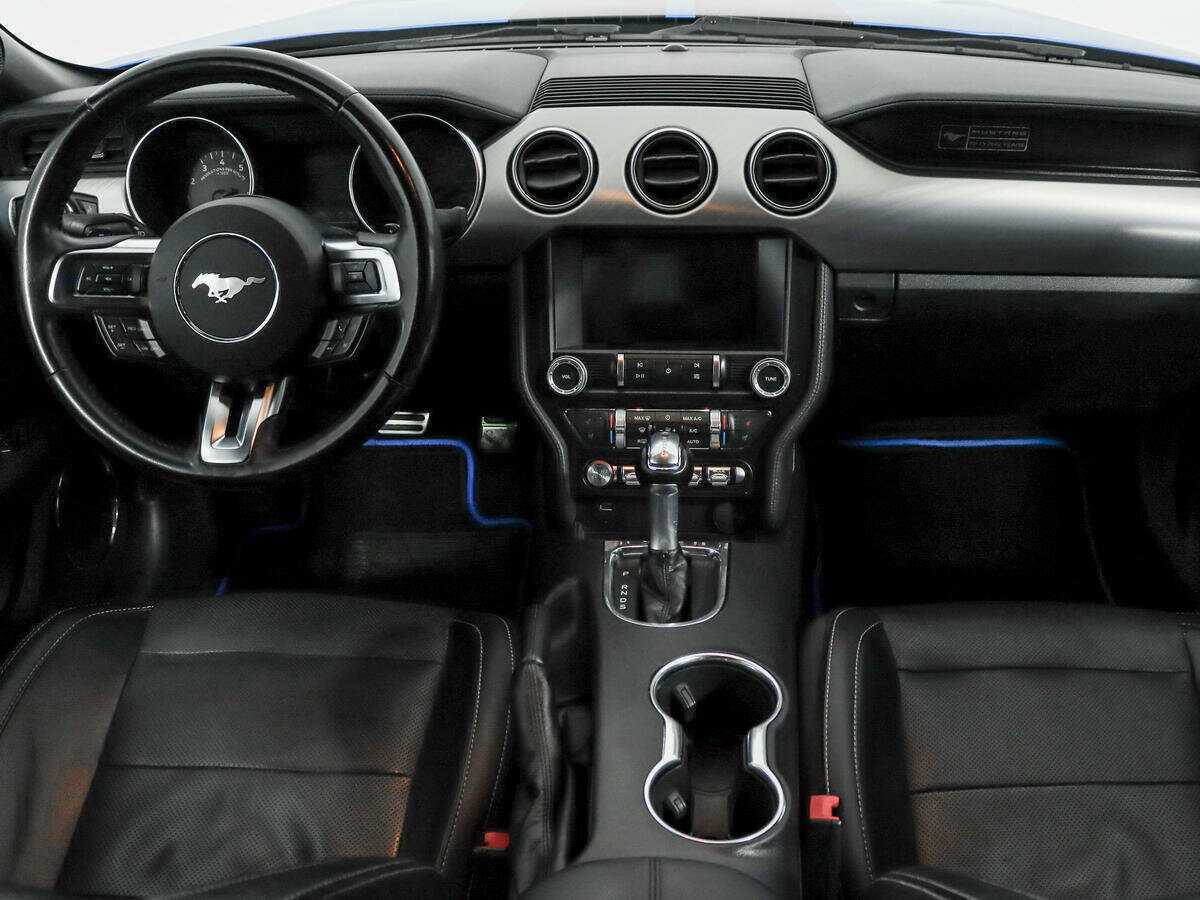 Ford Mustang с пробегом — 2020 год. Фото: #17