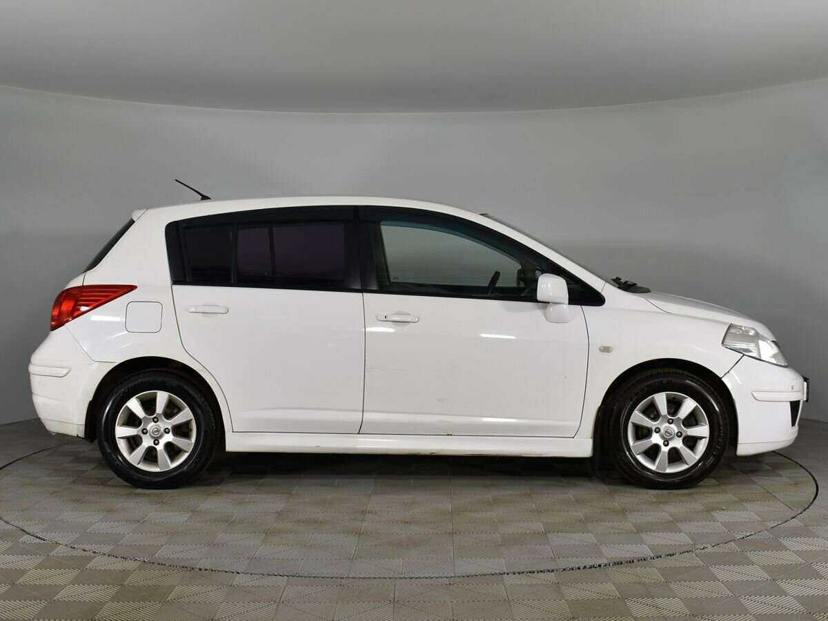 Nissan Tiida с пробегом — 2011 год. Фото: #4