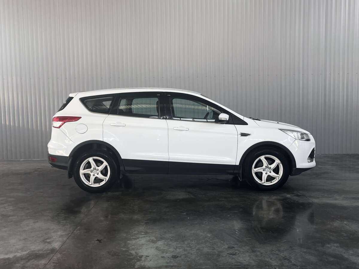 Ford Kuga с пробегом — 2015 год. Фото: #3