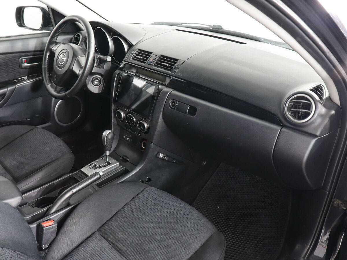 Mazda 3 с пробегом — 2007 год. Фото: #9
