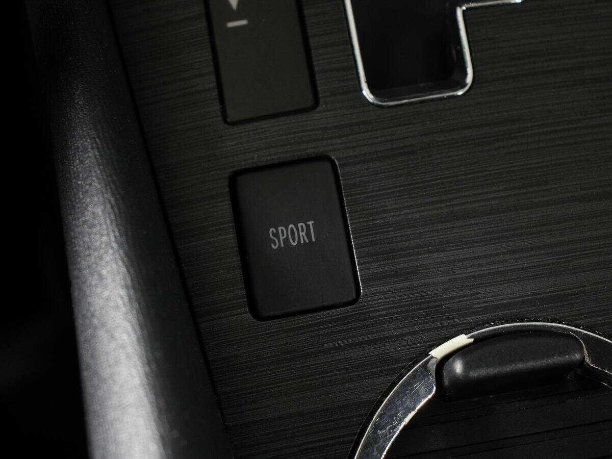 Toyota Avensis с пробегом — 2009 год. Фото: #15