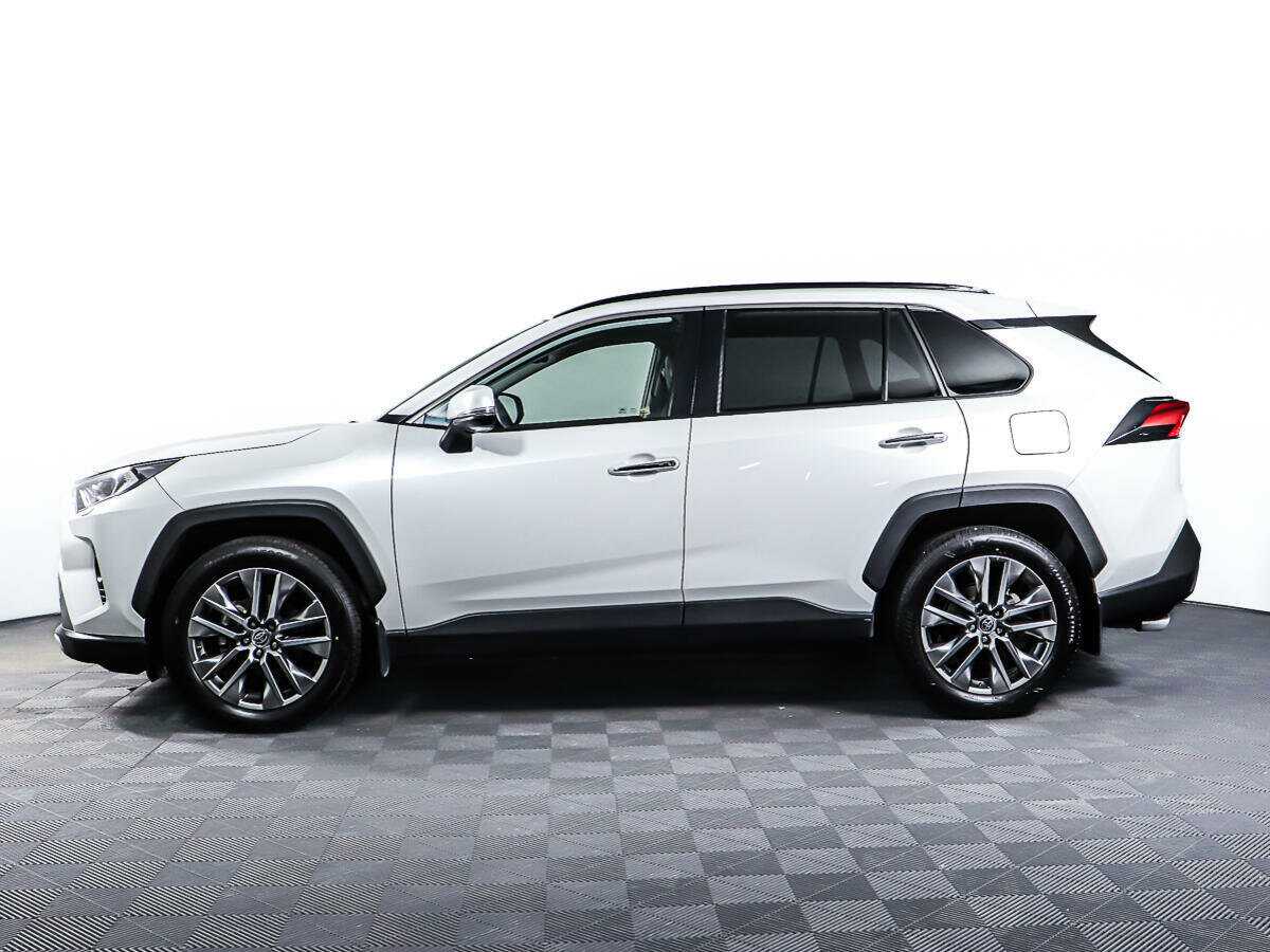 Toyota RAV4 с пробегом — 2021 год. Фото: #7