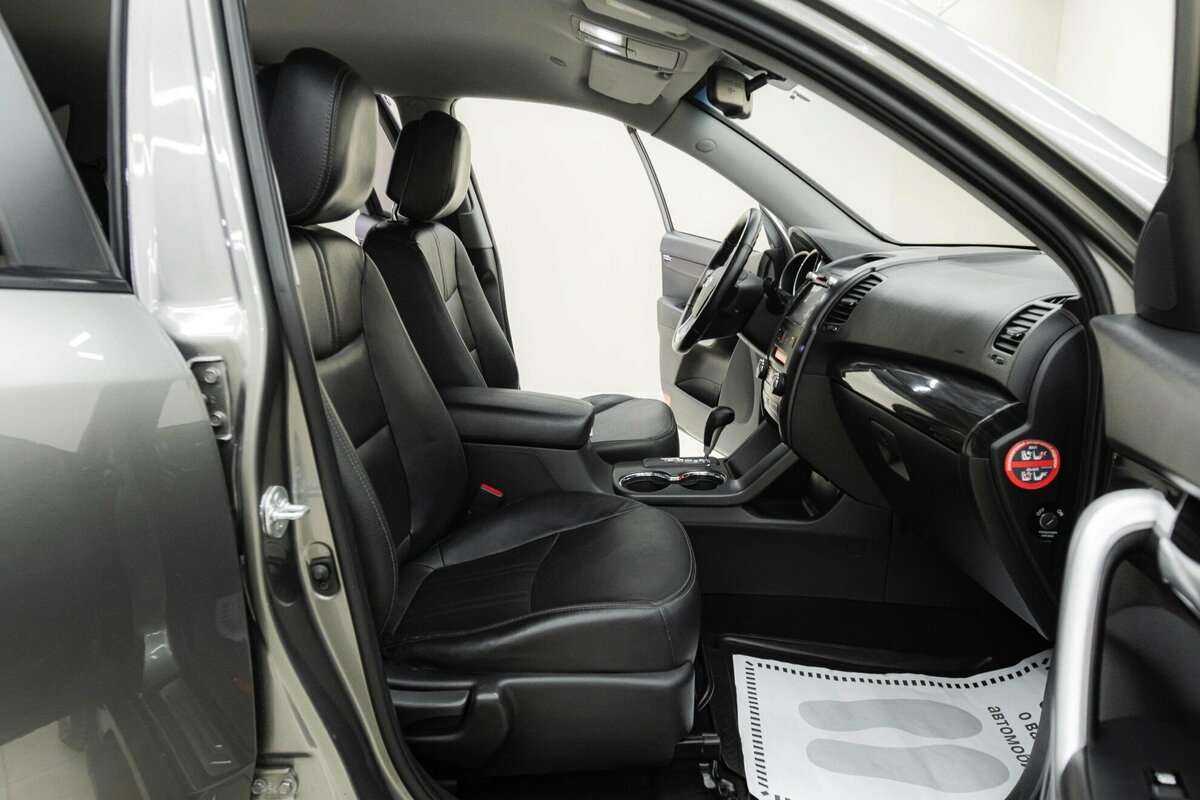 Kia Sorento с пробегом — 2011 год. Фото: #12