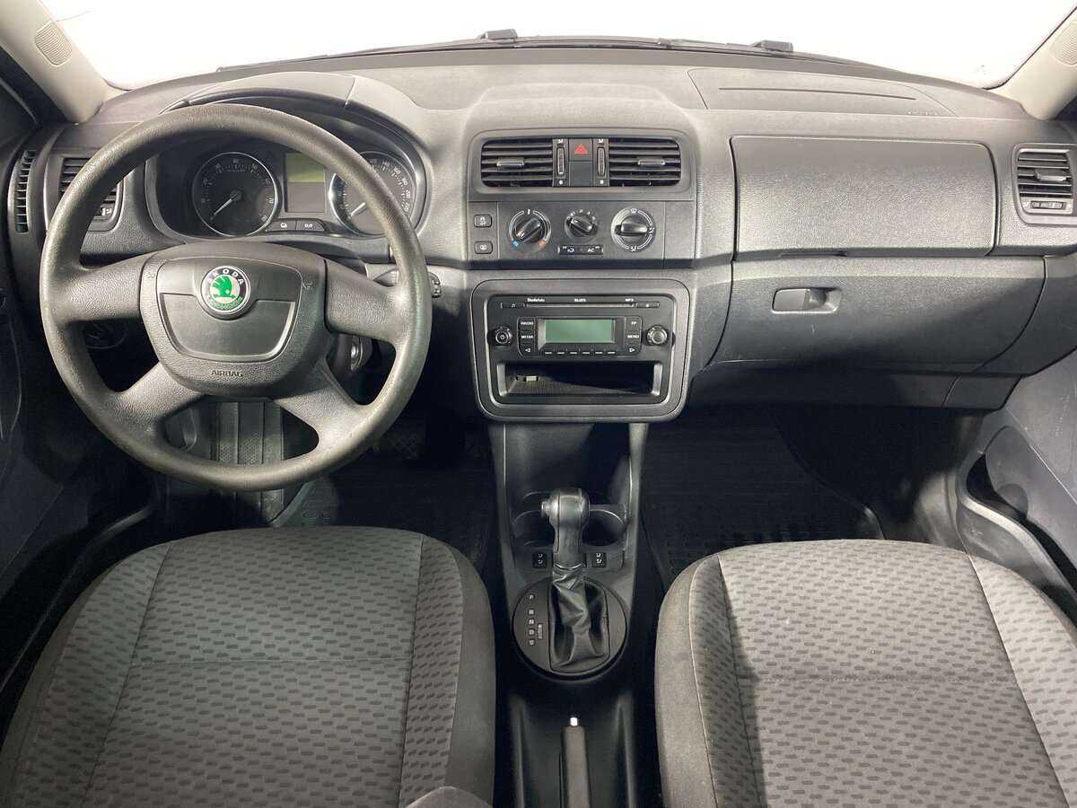 Skoda Roomster с пробегом — 2011 год. Фото: #10