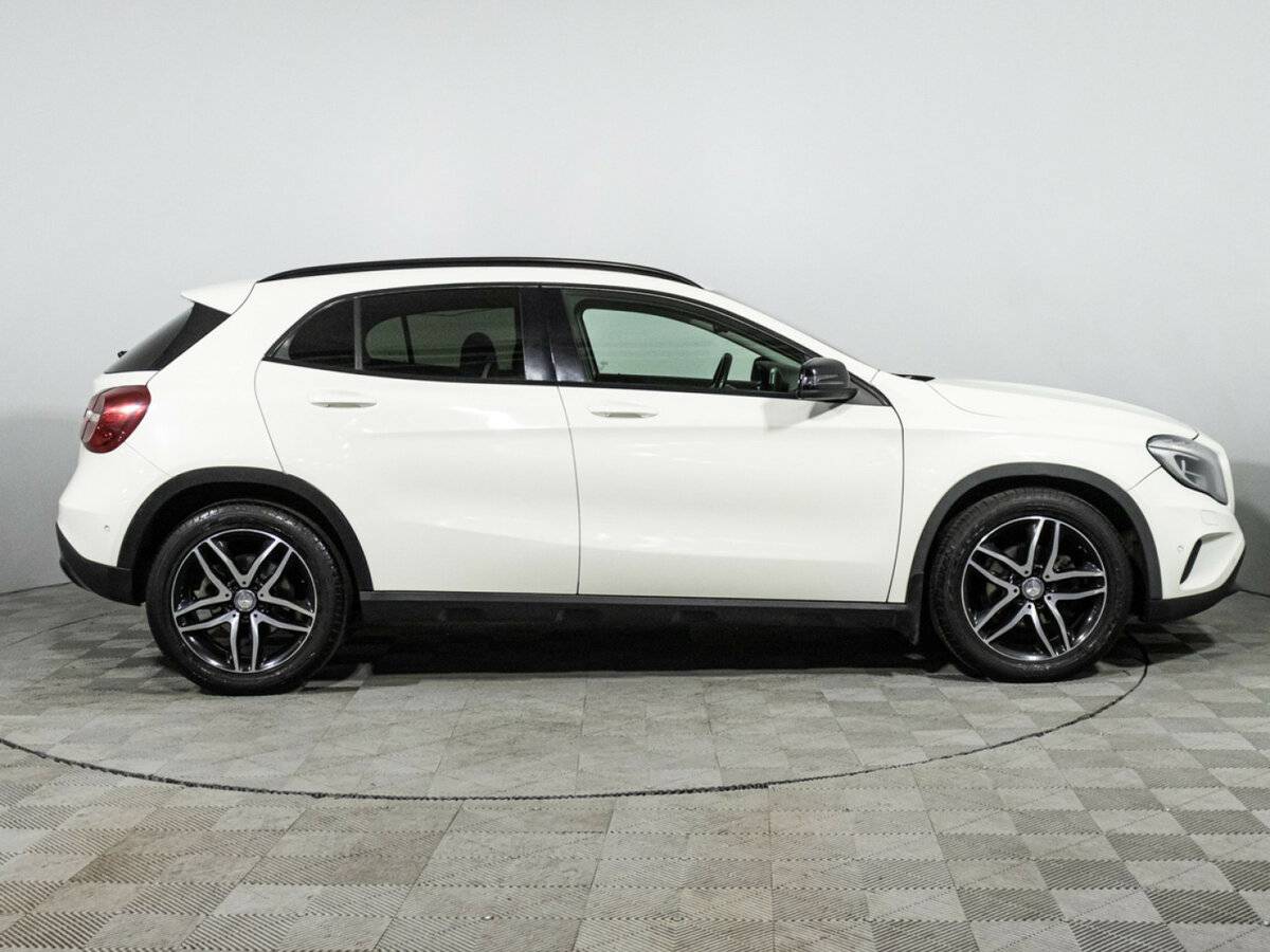 Mercedes-Benz GLA с пробегом — 2014 год. Фото: #3