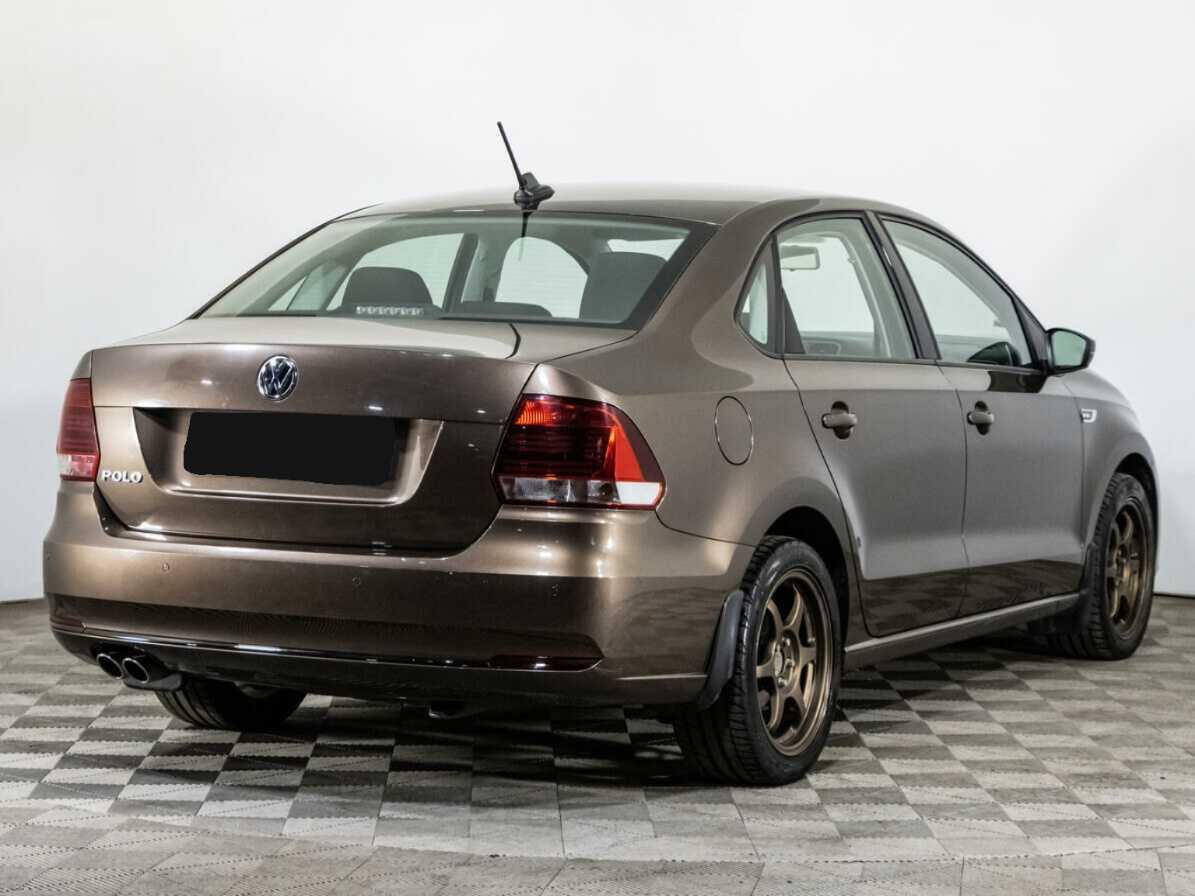 Volkswagen Polo с пробегом — 2018 год. Фото: #4