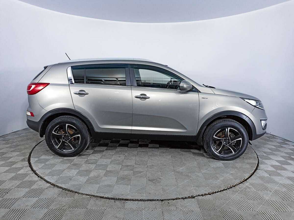 Kia Sportage с пробегом — 2011 год. Фото: #3